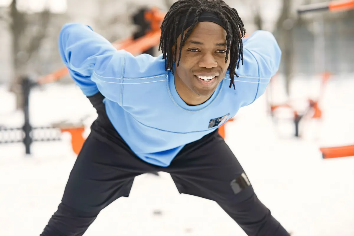Cold-Weather Outdoor Workout Guide: Staying Warm and Safe Below 5°C